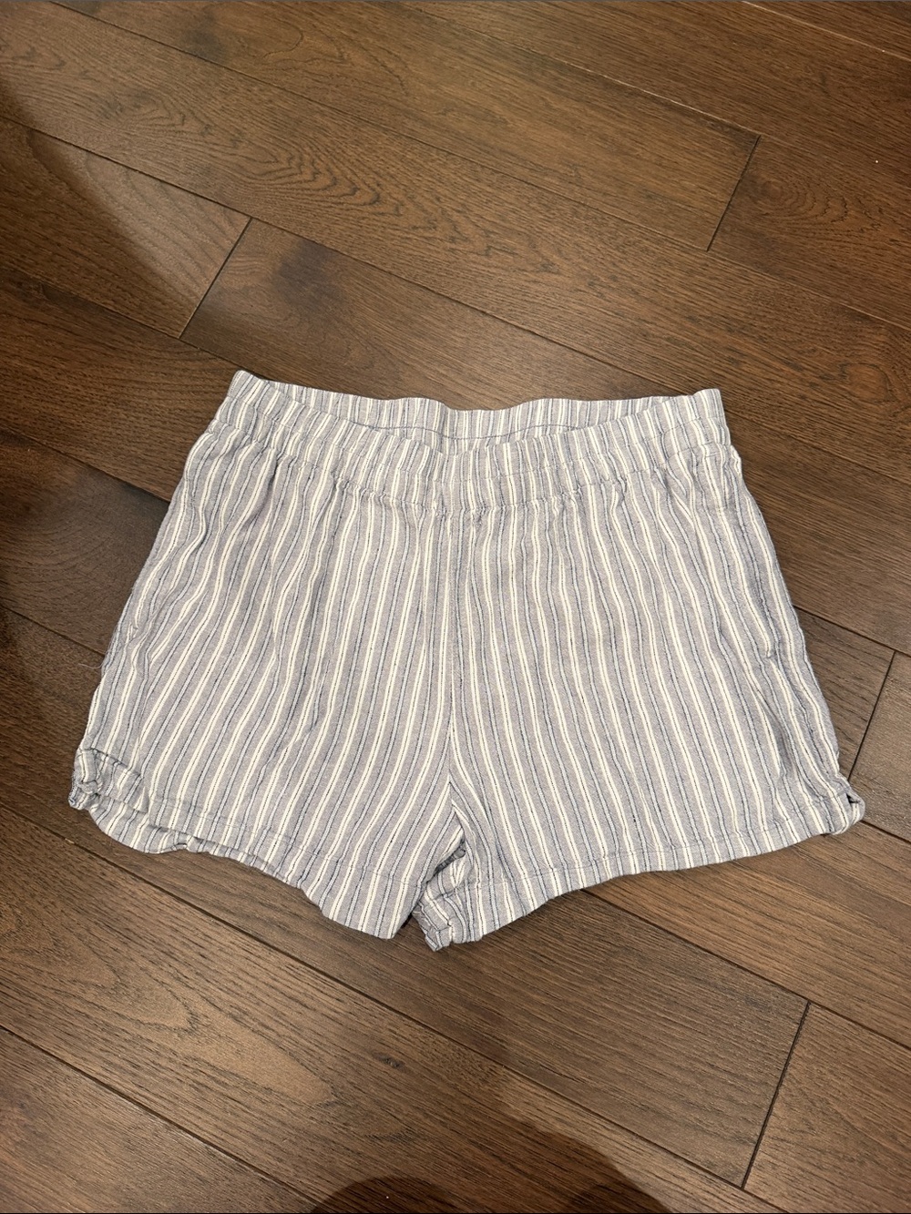 Old Navy Blue and White Striped Casual Women's Shorts Large - C73-012